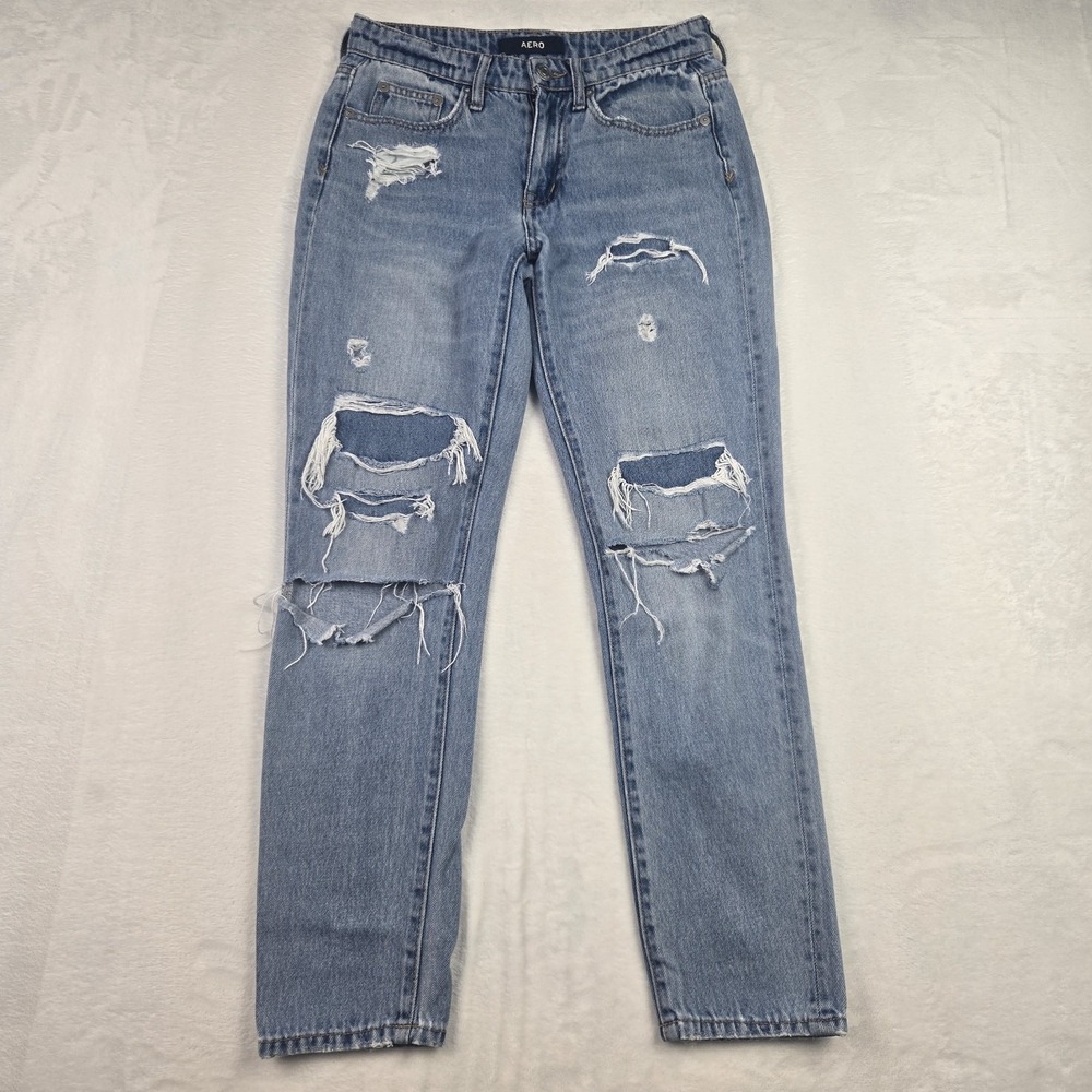 Aero Women's Boyfriend Jeans Size 0 Light Wash Distressed Denim‎